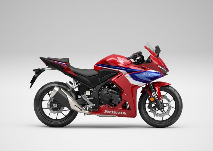 Honda CBR500R.