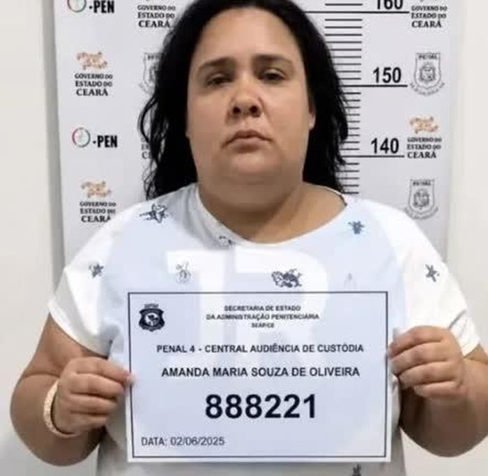 Amanda Maria Souza de Oliveira thời điểm bị bắt. Ảnh: People