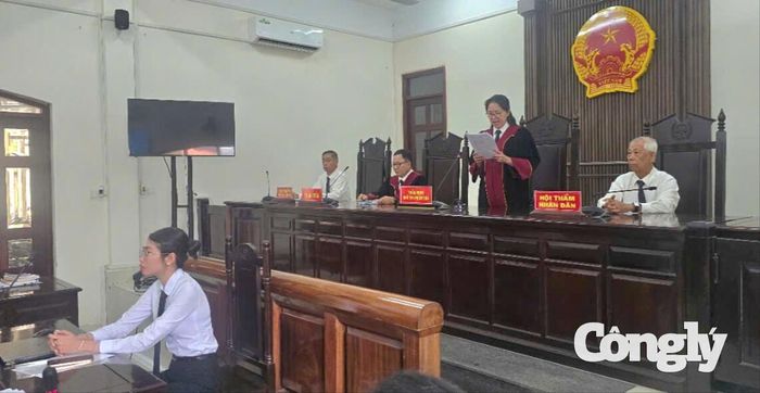 Hội đồng xét xử tuyên án đối bị cáo Nguyễn Đức Anh.
