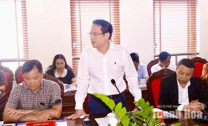 Đại biểu tham gia ý kiến tại hội nghị.