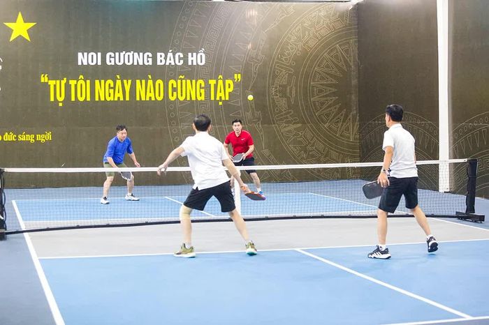 Các cuộc so tài diễn ra sôi động và hấp dẫn.