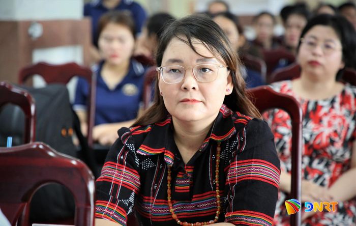Các chuyên gia, đại biểu tham dự khai mạc triển lãm và hội thảo chuyên đề. Ảnh: ALĂNG NGƯỚC