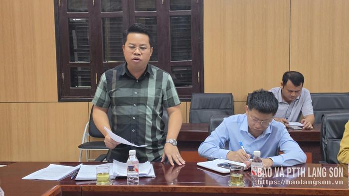 Lãnh đạo Ban Quản lý Đầu tư Xây dựng tỉnh báo cáo tiến độ triển khai các dự án