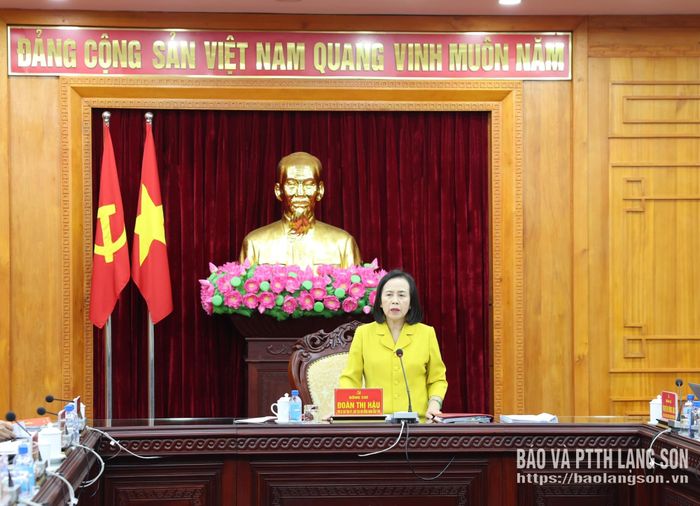Đồng chí Đoàn Thị Hậu, Phó Bí thư Tỉnh ủy, Chủ tịch HĐND tỉnh phát biểu chỉ đạo tại buổi làm việc