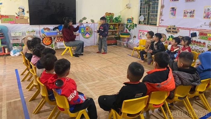 Cuộc sống người dân thôn Khe Hóp có nhiều đổi thay rõ nét, đời sống kinh tế - xã hội ngày càng được nâng lên.