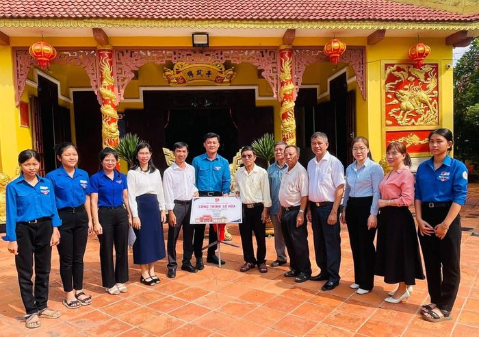 Đoàn Thanh niên xã Hoài Đức thực hiện công trình số hóa di tích lịch sử