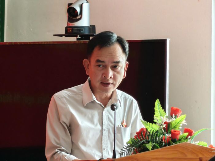 Đại biểu Nguyễn Hạp, Ủy viên chuyên trách Ban Dân tộc HĐND tỉnh Lâm Đồng thông tin đến cử tri dự kiến nội dung, chương trình Kỳ họp thường lệ cuối năm 2026