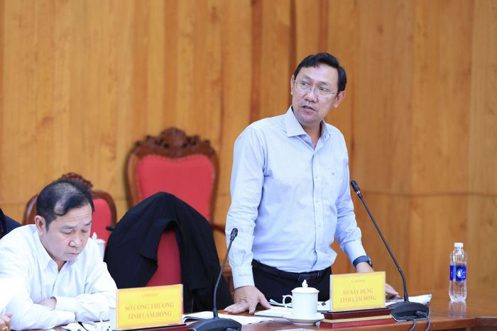Phó Giám đốc Sở Xây dựng Lâm Đồng Bùi Trường Sơn trao đổi về động lực phát triển trong Quy hoạch chung xã Hàm Thuận Nam