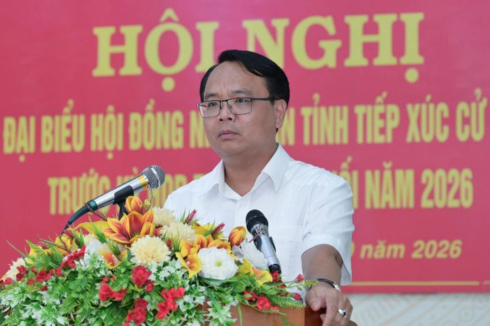 Phó Bí thư Thường trực Tỉnh ủy Đặng Hồng Sỹ trả lời các kiến nghị của cử tri