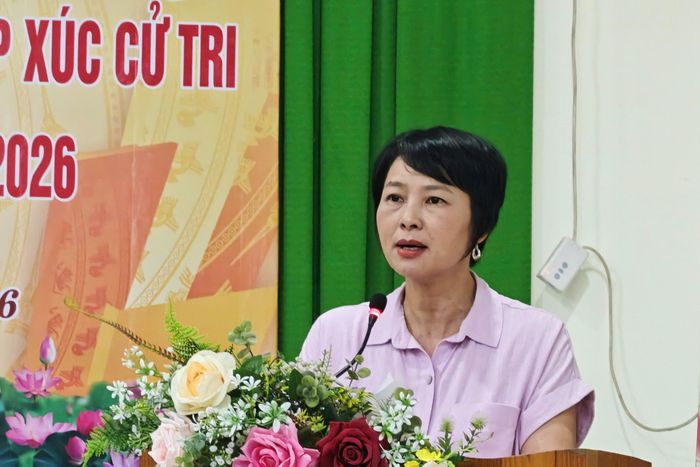 Đại biểu Phạm Thị Phúc, Phó Bí thư Tỉnh ủy, Chủ tịch Ủy ban MTTQ Việt Nam tỉnh Lâm Đồng phát biểu tại hội nghị