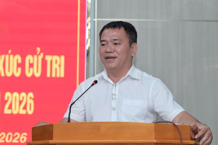 Ông Đặng Thế Hải, Giám đốc Bảo hiểm xã hội cơ sở Hàm Thắng trả lời các kiến nghị thuộc thẩm quyền