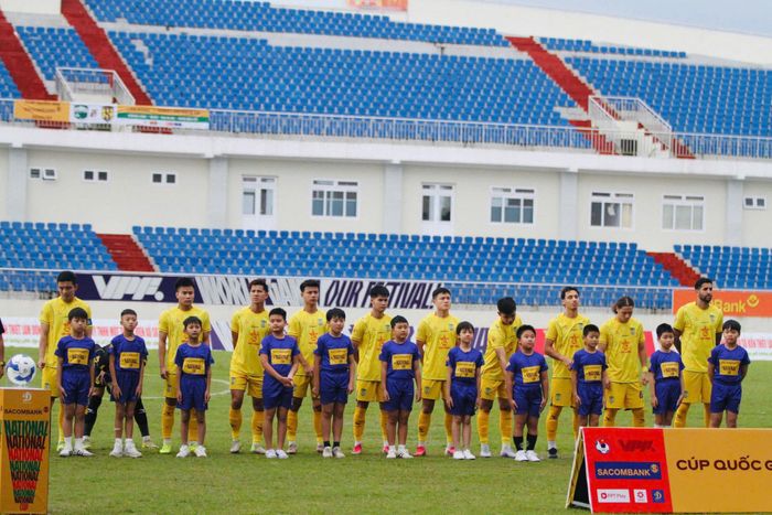 Đội hình ra sân của đội bóng Sông Lam Nghệ An tại giải Cúp Quốc gia Sacombank 2026/27