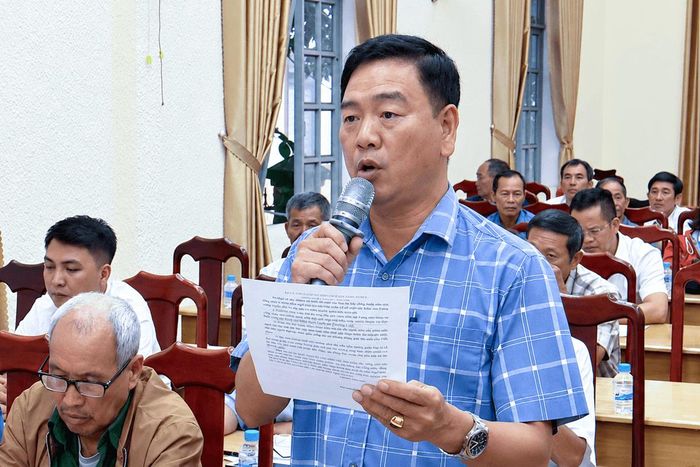 Cư tri Trương Quang Trung có ý kiến tại buổi tiếp xúc