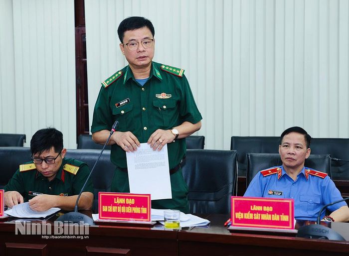 Lãnh đạo Ban Chỉ huy Bộ đội biên phòng tỉnh phát biểu tại hội nghị.
