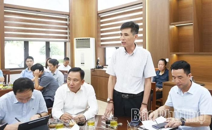 Lãnh đạo Công ty Cổ phần Nam Hoàng Việt nêu những khó khăn trong quá trình triển khai dự án CCN Phú Hộ và CCN Quảng Yên Tại Chương trình “Cà phê doanh nhân” phiên thứ ba do UBND tỉnh tổ chức sáng 22/5.