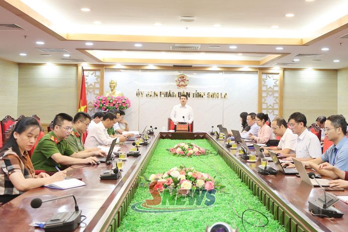 Các đại biểu tham dự cuộc họp.