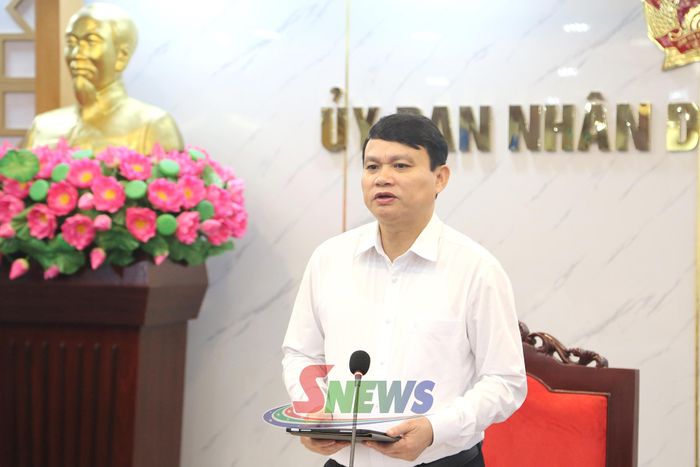 Đồng chí Đặng Ngọc Hậu, Phó Chủ tịch UBND tỉnh, phát biểu tại cuộc họp.