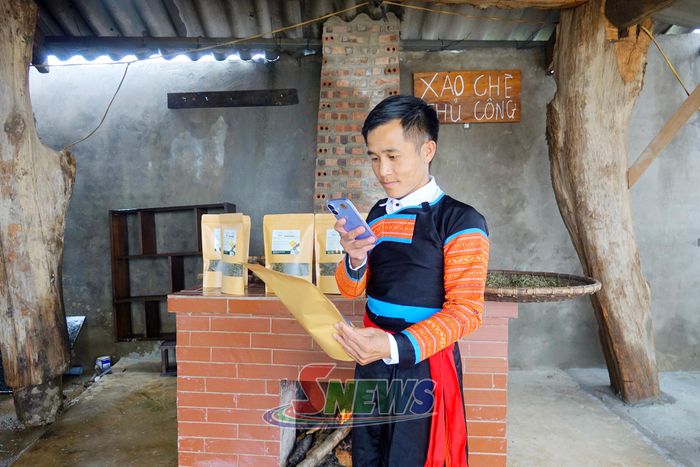HTX Nông nghiệp A Châu, xã Tà Xùa đưa sản phẩm lên sàn thương mại điện tử.