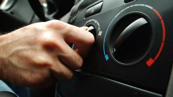Điều hòa ô tô hoạt động nhưng không tạo đủ hơi lạnh không phải lúc nào cũng xuất phát từ tình trạng thiếu gas