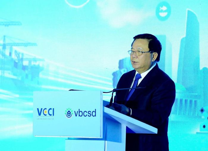 GS.TS Nguyễn Xuân Thắng, Chủ tịch Hội đồng Lý luận Trung ương phát biểu tại Diễn đàn. (Ảnh: Quốc Tuấn)