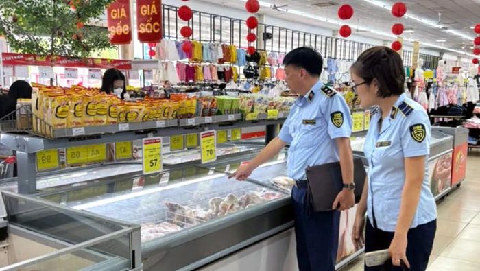Cơ sở sản xuất, kinh doanh thực phẩm phải bảo đảm có thể cung cấp hồ sơ, tài liệu liên quan đến truy xuất nguồn gốc sản phẩm thực phẩm trong vòng 24 giờ kể từ khi cơ quan có thẩm quyền yêu cầu