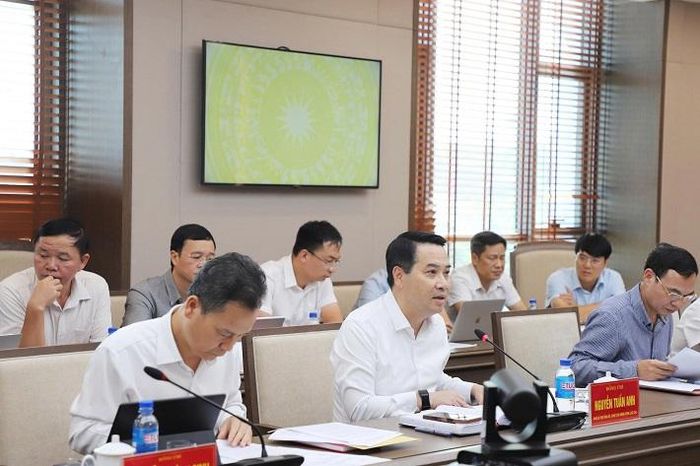 Ông Nguyễn Tuấn Anh, Phó Bí thư Tỉnh ủy, Chủ tịch UBND tỉnh Lào Cai nhấn mạnh yêu cầu tháo gỡ khó khăn cho doanh nghiệp song hành với thúc đẩy tăng trưởng của tỉnh