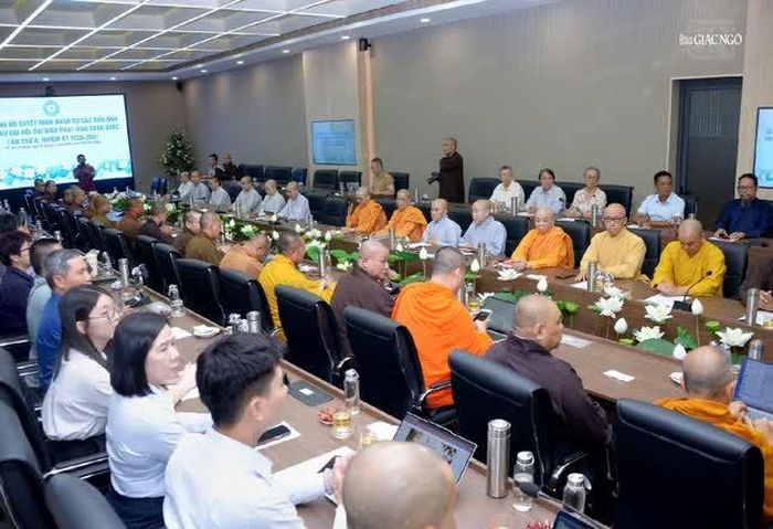 Quang cảnh phiên họp