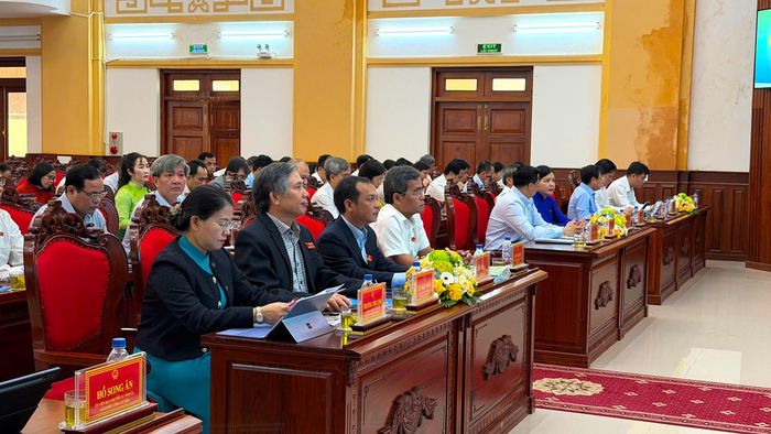 Kỳ họp thông qua nghị quyết về kế hoạch đầu tư công trung hạn nguồn ngân sách địa phương giai đoạn 2026 - 2030. (Ảnh: Lê Danh).