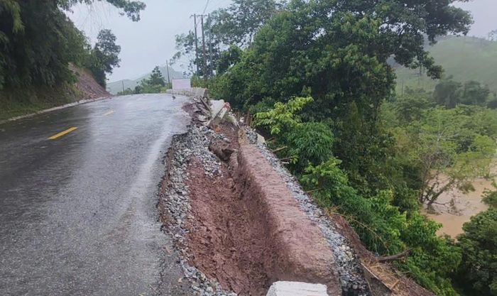 Các đơn vị được yêu cầu chủ động rà soát các cầu, đường để có phương án chi tiết khi xảy ra ngập nước hoặc hư hỏng nhằm phân luồng đảm bảo giao thông, đảm bảo an toàn. (Ảnh minh họa).