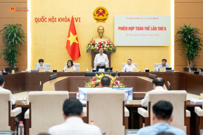 Toàn cảnh phiên họp. Ảnh: Phạm Thắng