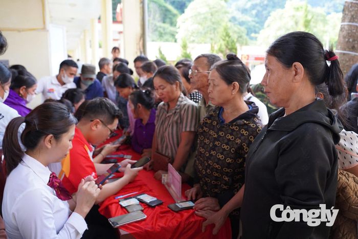 Các hoạt động hướng dẫn kỹ năng số, thanh toán không dùng tiền mặt được tổ chức ngay sau lễ phát động.