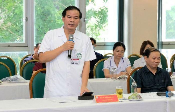 PGS.TS. Đào Xuân Cơ tại một hoạt động chuyên môn, đào tạo của Bệnh viện Bạch Mai. Ảnh Bệnh viện Bạch Mai.