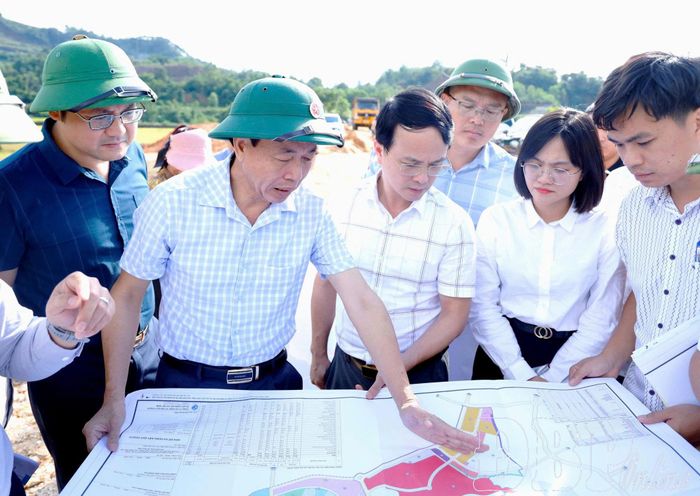 Chủ tịch UBND tỉnh Điện Biên Lê Văn Lương kiểm tra dự án Khu đô thị, thương mại, du lịch, dịch vụ và sân golf Huổi Phạ