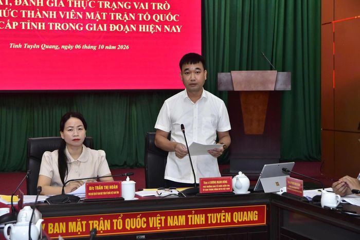 Ông Dương Mạnh Hùng, Phó Trưởng ban Tổ chức - Kiểm tra Ủy ban Trung ương MTTQ Việt Nam phát biểu tại hội nghị