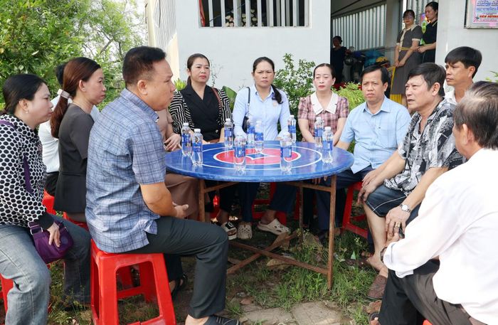 Chính quyền địa phương và gia đình lo hậu sự cho cháu K.