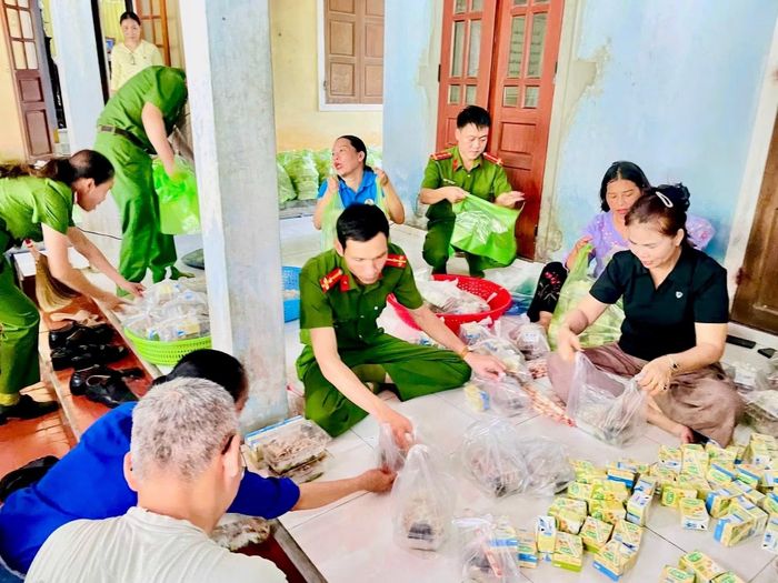 Với vai trò là Cảnh sát khu vực, Thượng úy Trương Thế Quý góp phần đảm bảo ANTT địa bàn xã nằm bên phá Tam Giang.