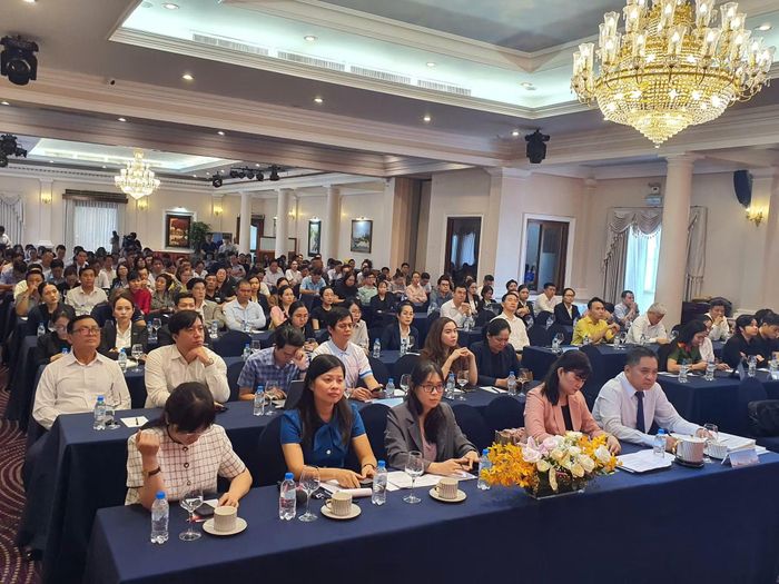 Các đại biểu dự hội nghị.