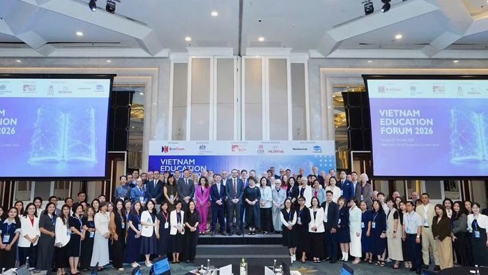 Các đại biểu trong nước và quốc tế tham dự diễn đàn.