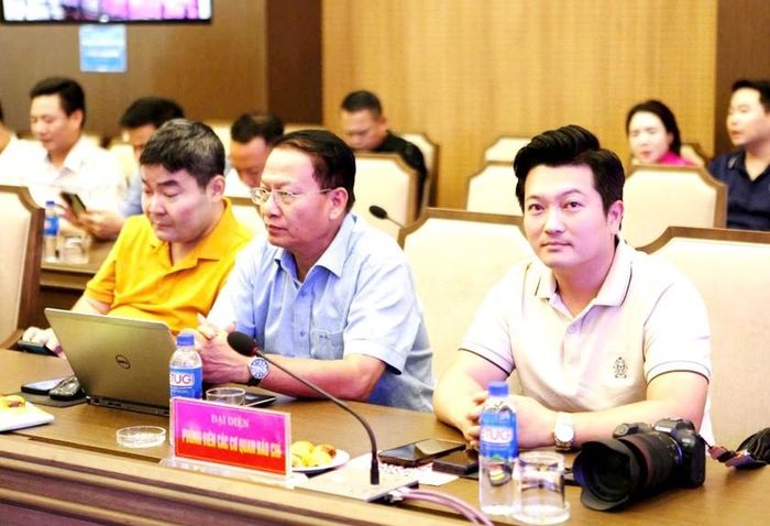 Đại diện các cơ quan báo chí Trung ương thường trú tại Lào Cai dự họp báo.