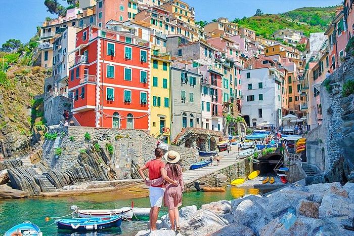 Italy là điểm đến trong mơ cho tuần trăng mật, với mùa thu là thời điểm lý tưởng khi thời tiết vẫn ấm áp và lượng khách du lịch mùa hè đã giảm bớt. Ảnh: luxtripper.co.uk
