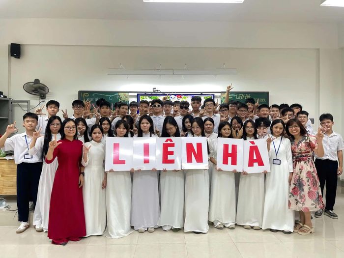 Không khí hưởng ứng vòng bình chọn được lan tỏa mạnh mẽ khắp trường Liên Hà. (Ảnh: Liên Hà)