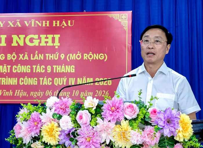 Đồng chí Huỳnh Hữu Trí, Uỷ viên Ban Thường vụ Tỉnh uỷ, Chủ nhiệm Uỷ ban Kiểm tra Tỉnh uỷ Cà Mau, phát biểu tại hội nghị.