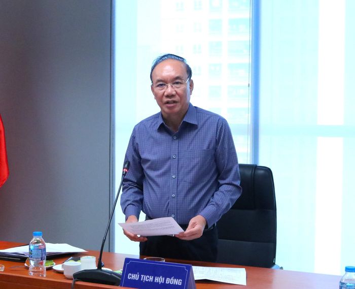 GS, TS. Đoàn Xuân Tiên - Chủ tịch Hội đồng nghiệm thu - đánh giá Đề tài có tính cấp thiết, phù hợp với yêu cầu chuyển đổi số, hiện đại hóa hoạt động kiểm toán. Ảnh: N.LY