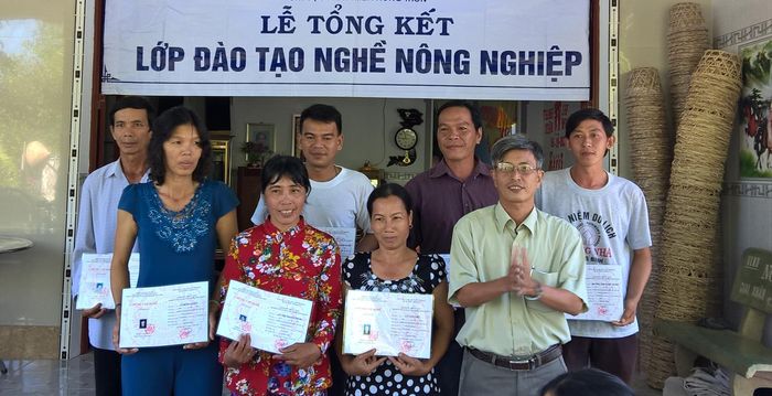 Thành phố đã lồng ghép khéo léo các chương trình mục tiêu quốc gia để hỗ trợ đào tạo nghề, giới thiệu việc làm và đa dạng hóa sinh kế. Ảnh: N.Lộc