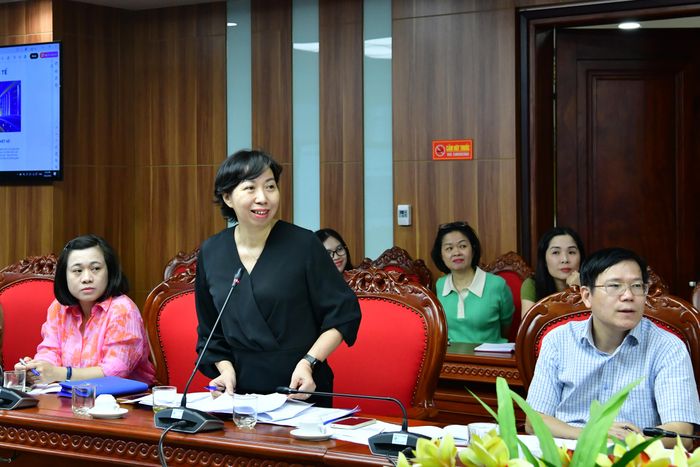 Phó Tổng Biên tập Báo Kiểm toán Mai Hải Đường báo cáo về công tác truyền thông cho Hội thảo. Ảnh: M. Thúy