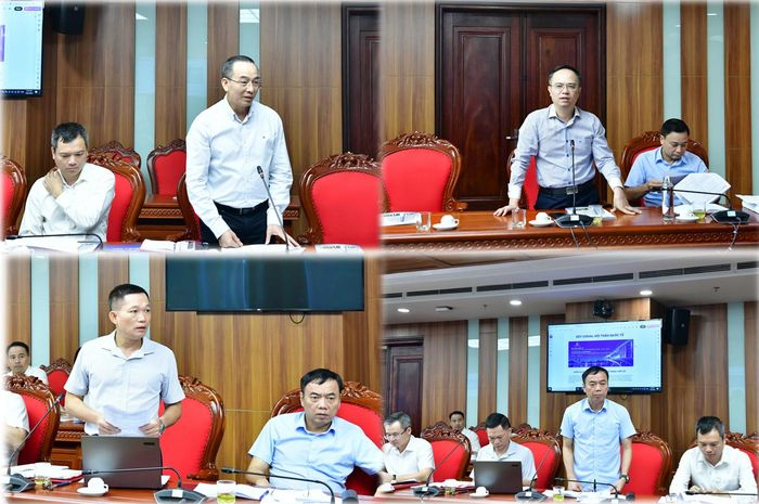 Các đại biểu phát biểu thảo luận. Ảnh: M. Thúy