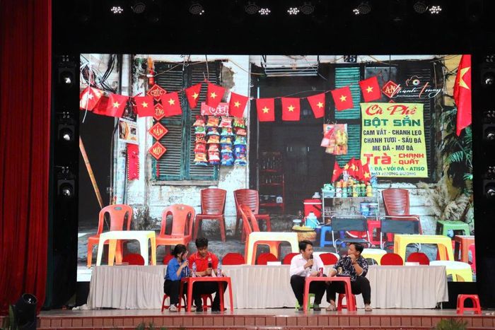 Hoạt động truyền thông về tác hại của thuốc lá trong giới trẻ thông qua hình thức sân khấu hóa, tiểu phẩm và kịch nghệ. Ảnh: baotayninh.vn