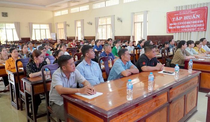Các cán bộ truyền thông tham dự lớp tập huấn phòng, chống tác hại thuốc lá. Ảnh minh họa: tayninh.gov.vn