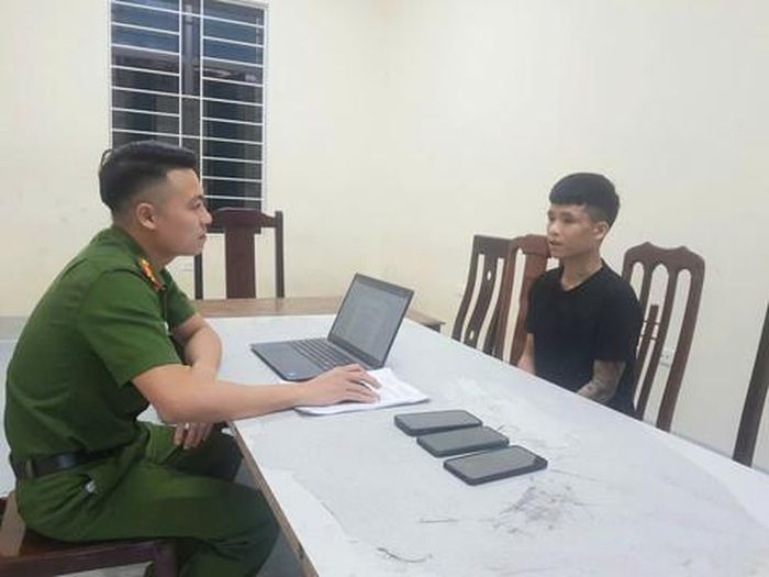 Công an lấy lời khai đối tượng Trần Văn Minh