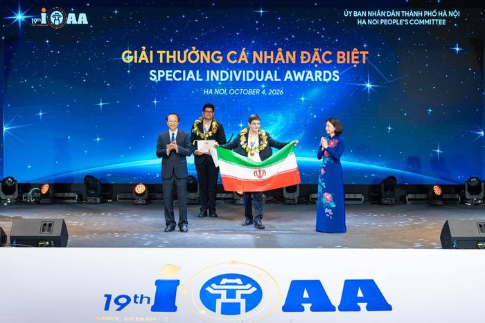 Thí sinh nhận giải thưởng cá nhân đặc biệt.